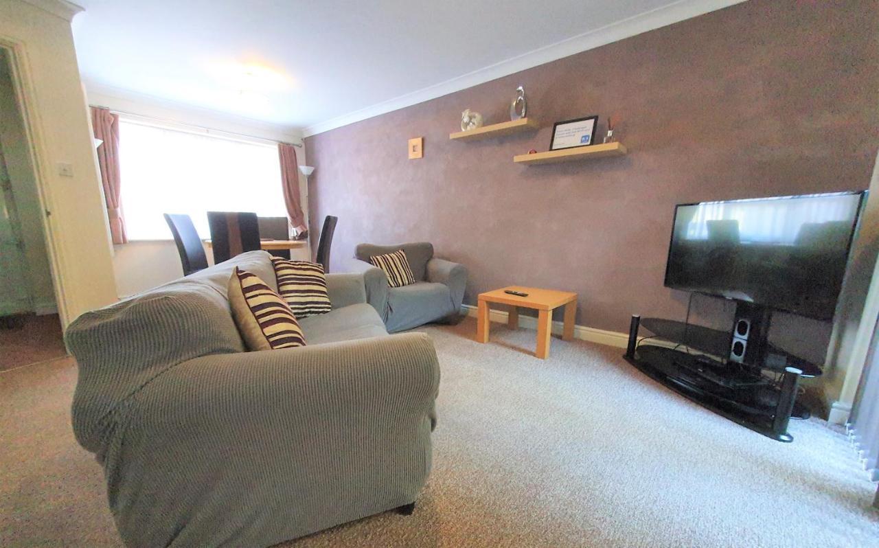 Friars Walk Houses With 2 Bedrooms, 2 Bathrooms, Fast Wi-Fi And Private Parking Sittingbourne Exterior foto