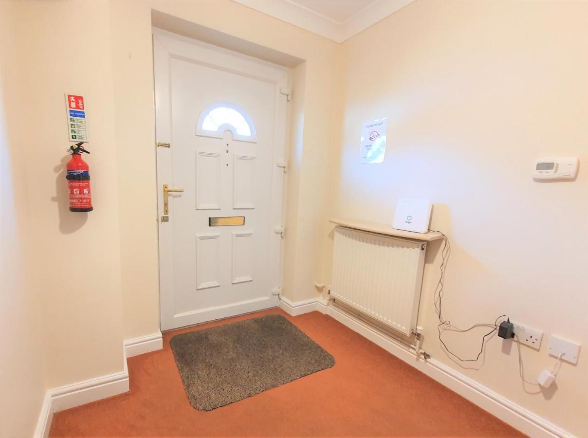 Friars Walk Houses With 2 Bedrooms, 2 Bathrooms, Fast Wi-Fi And Private Parking Sittingbourne Exterior foto